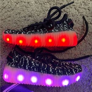 Size 21 5.5c led walk light up sneakers shoes chargable, Halloween shoes